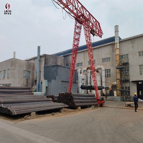 BLACK SCAFFOLDING PIPE